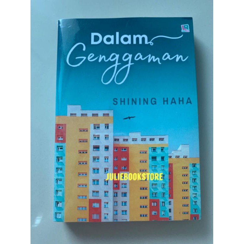 Novel Dalam Genggaman - Shining Haha