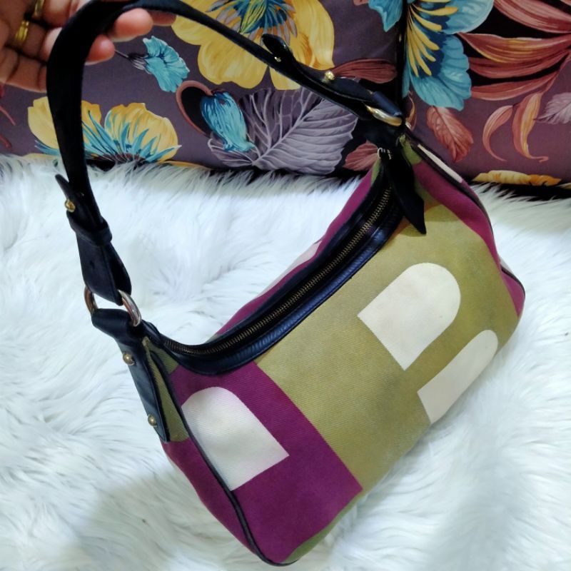 TAS BALLY SHOULDER SECOND
