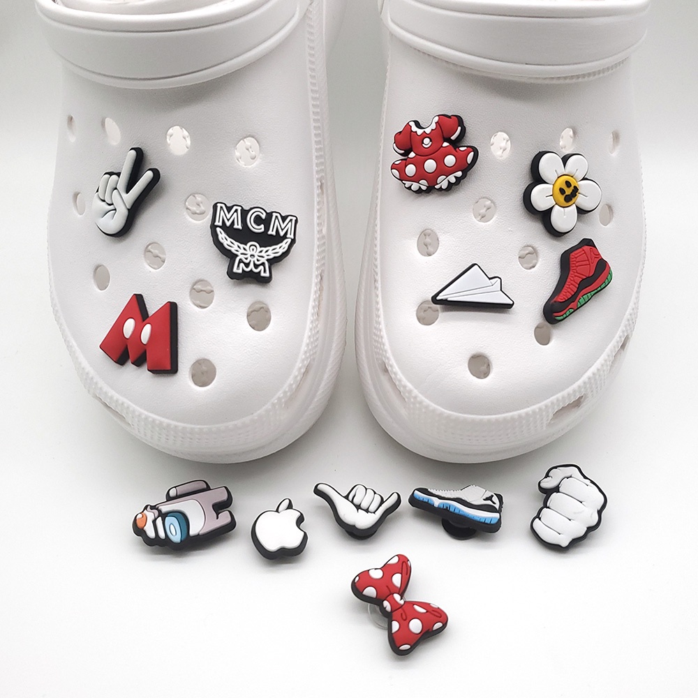 Accesoris Jibbitz Set Pin Sepatu Bentuk Crocs Bahan PVC Untuk Dekorasi