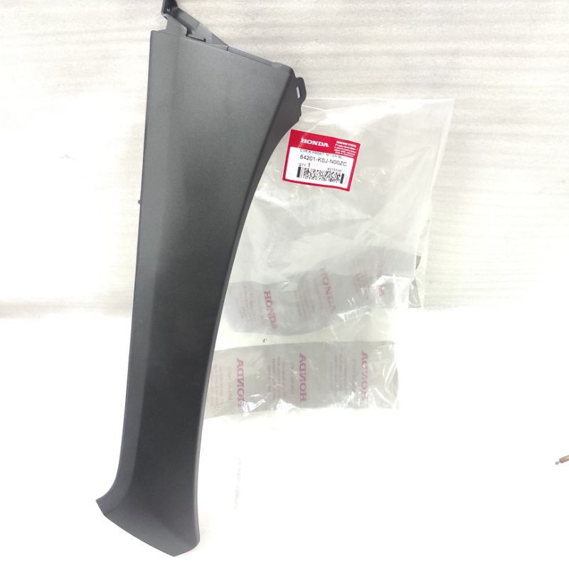 64201-K0J-N00ZC Cover Front Sayap Kanan Bawah - Garnish Kanan GENIO Coklat Doff Brown Doff Original
