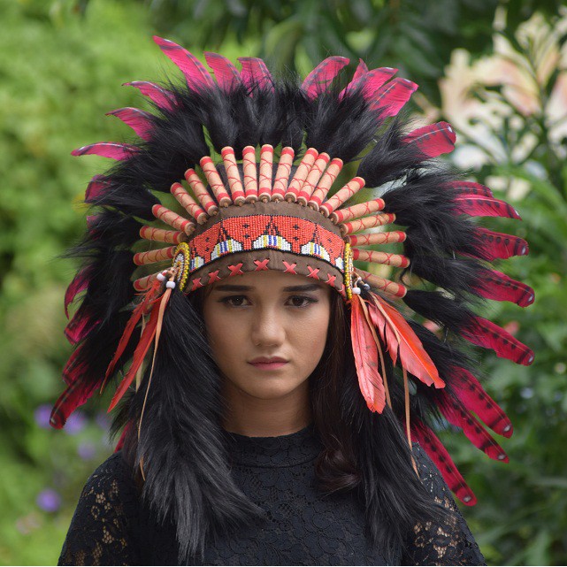 TOPI INDIAN - INDIAN HEADDRESS SMALL ANGSA MONTE MERAH FUR HITAM