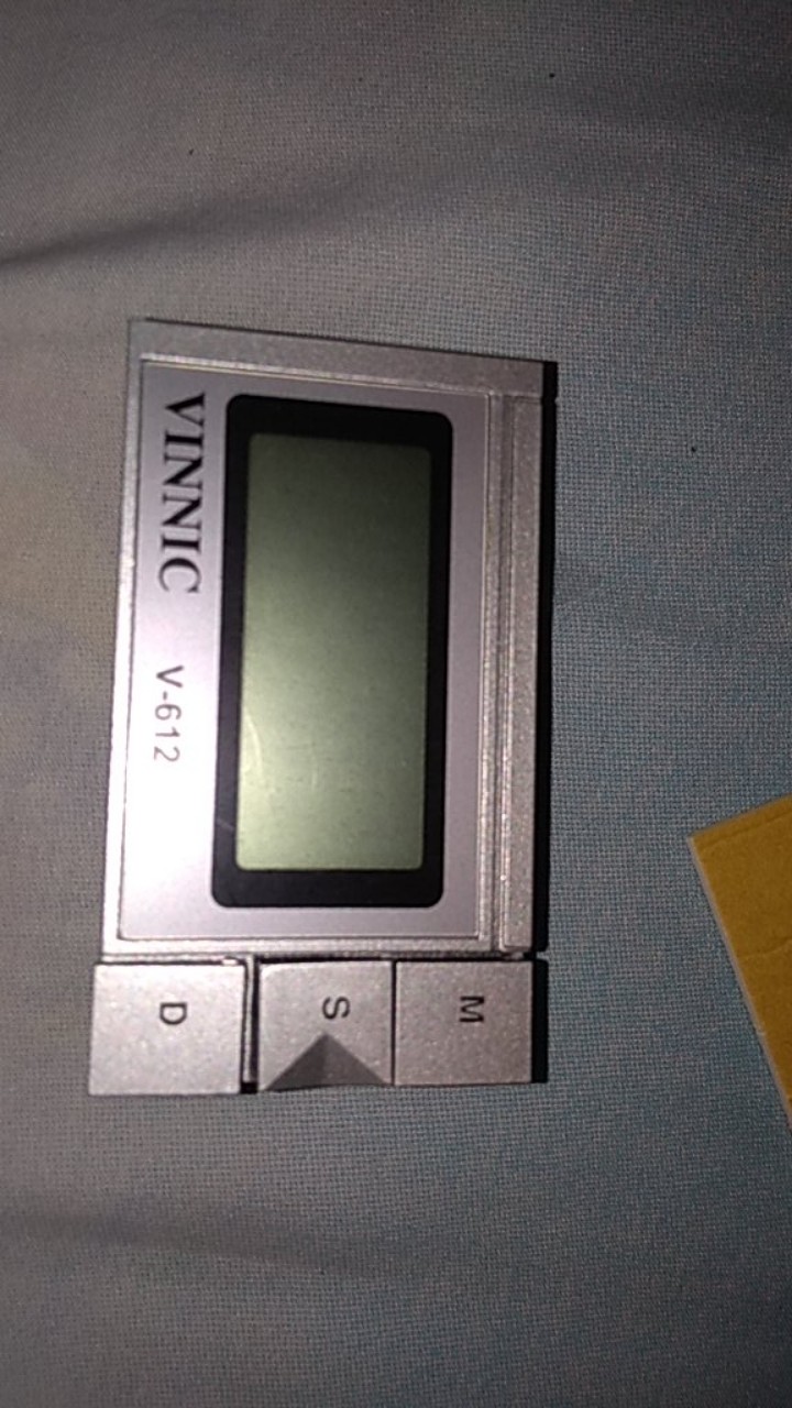 Jam Mobil Clock Vinnic 612 Dengan Tgl & Mesin Led Dimensi 7.6 X 4.5cm Bagus