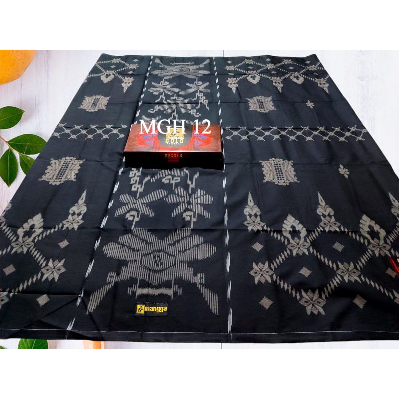 Sarung Mangga Kembang Gold Hitam