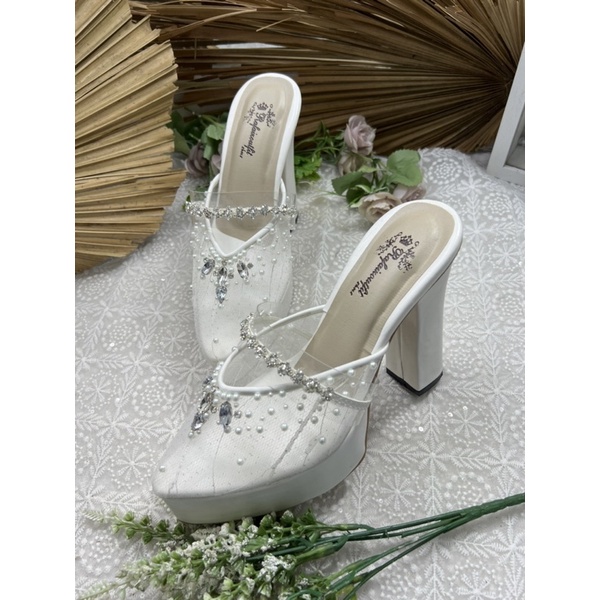 sepatu putih diamont tinggi 12cm