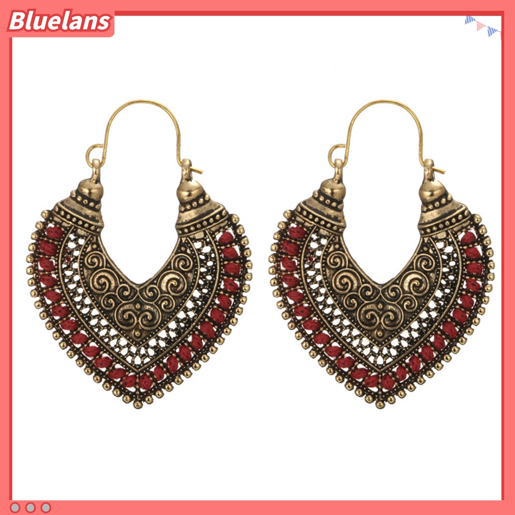 Anting Ukir Bentuk Hati Model Hollow Out Bahan Alloy Gaya Retro Bohemian Untuk Wanita