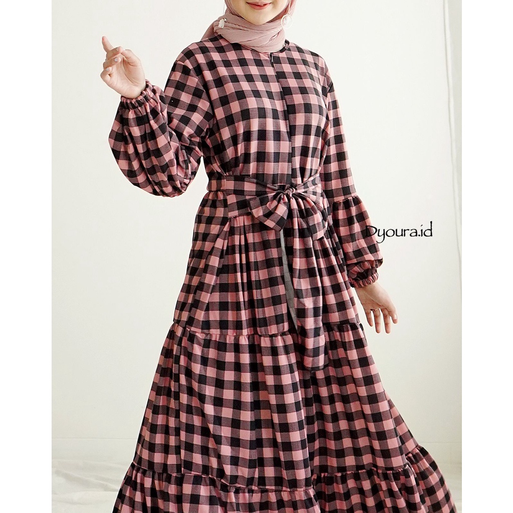 Gamis rempel 3 susun lengan balon tali pinggang pita motif kotak besar bahan voxy by dyoura