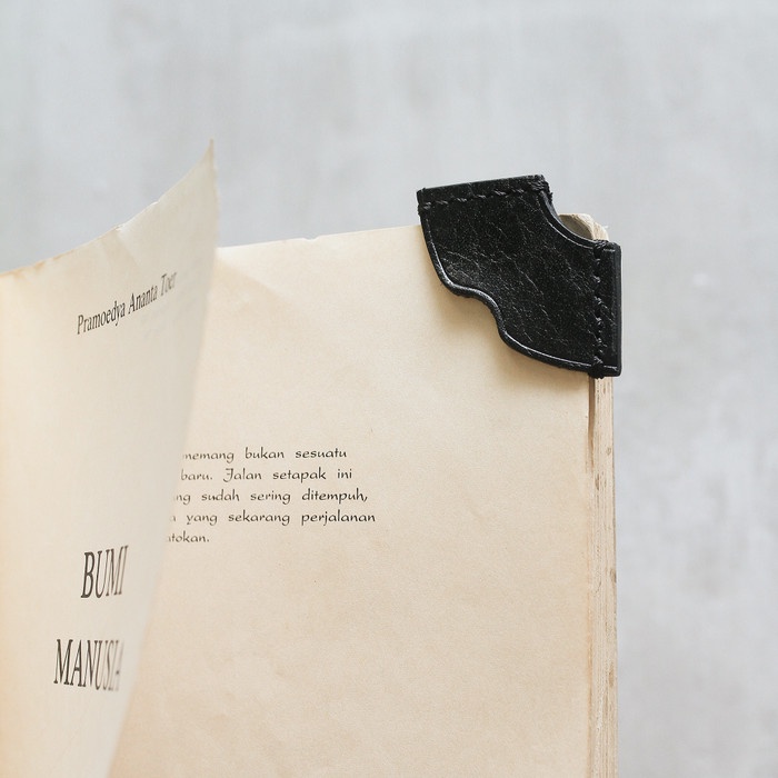 

READY Verne's Leather Bookmark - Pembatas Buku Kulit - Tanned - Black BERMUTU