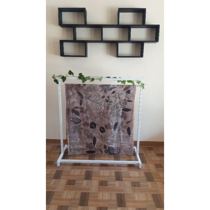 kain katun ecoprint warna alam