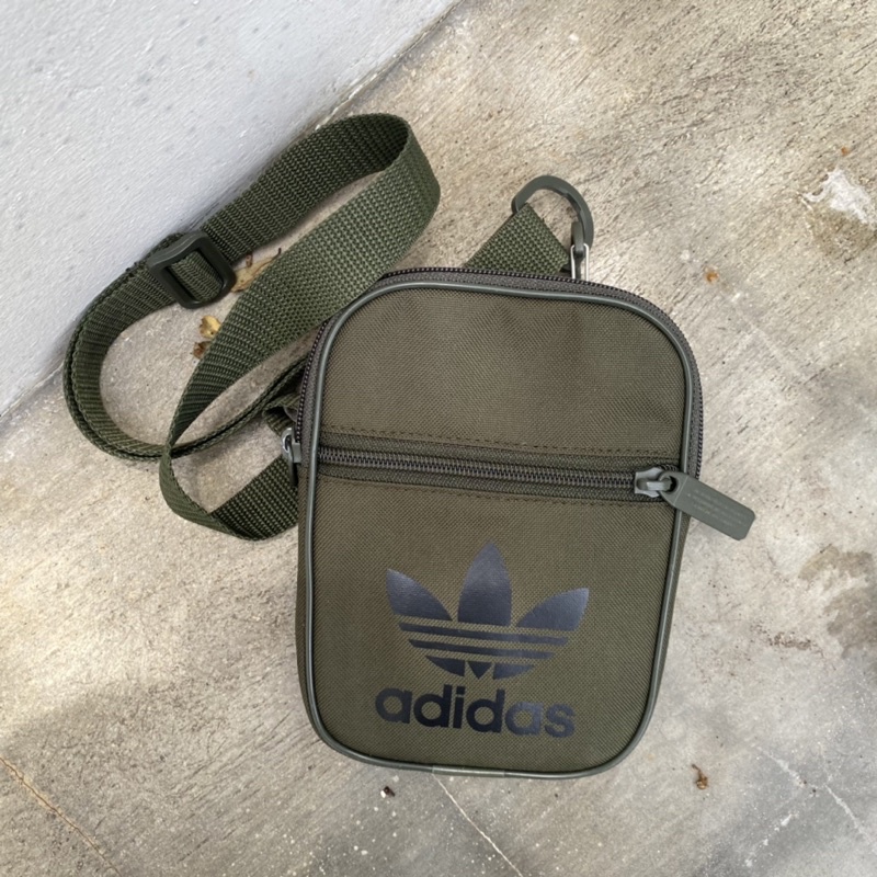 Harga sling bag discount adidas