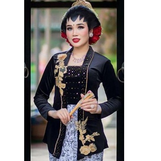 Kutubaru payet bunga