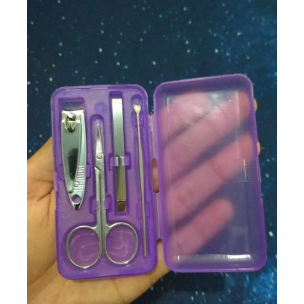 Set Lengkap 4in1 Shude Box Menicure Pedicure Manicure / Gunting Kuku Pinset Pembersih Telinga