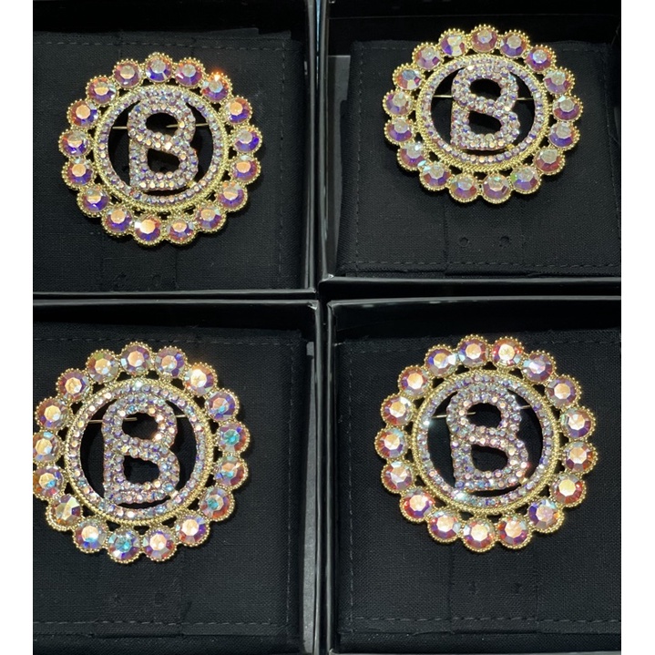 sara brooch gold buttonscarves