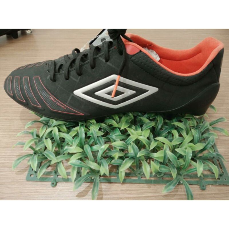 Original Sepatu Bola Umbro