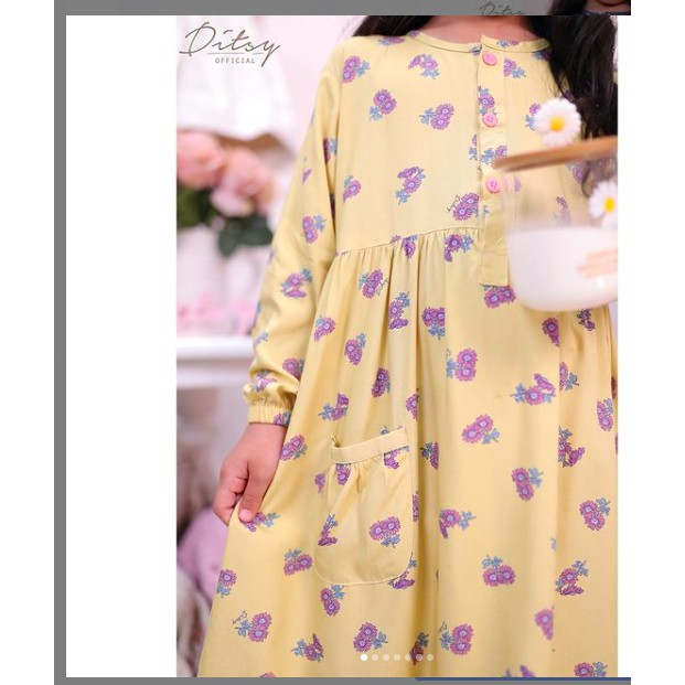 DITSY LITTLE DAISY BUTTER SIZE  2