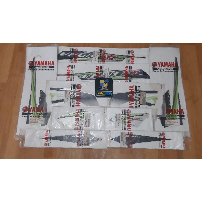 Striping original yamaha vega r new 2006 silver hitam