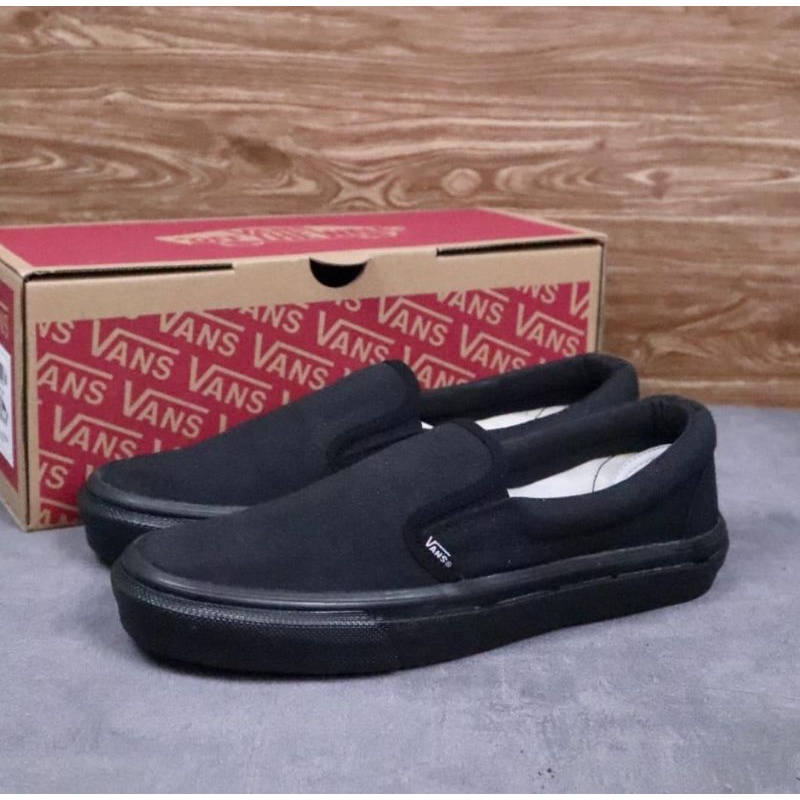 SEPATU V4NS SLIP ON FULL BLACK QUALITY IMPORT