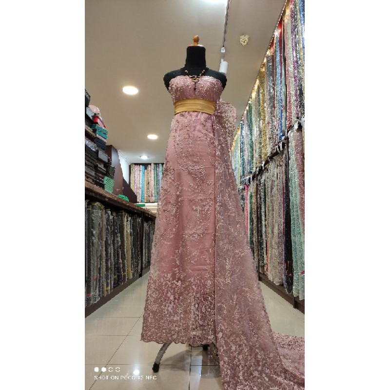 Kain Tile Brokat Kebaya Dress Pink Dusty