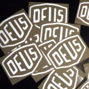 

STIKER DEUS CUTTING MURAH