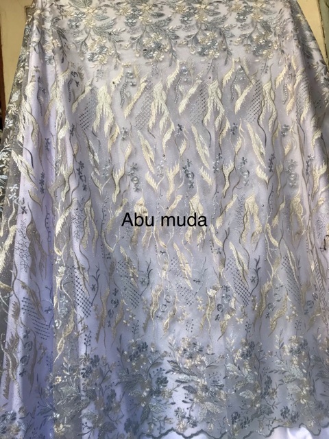 Kain tulle bordir mutiara bunga tepi/tumpal. Kain kebaya