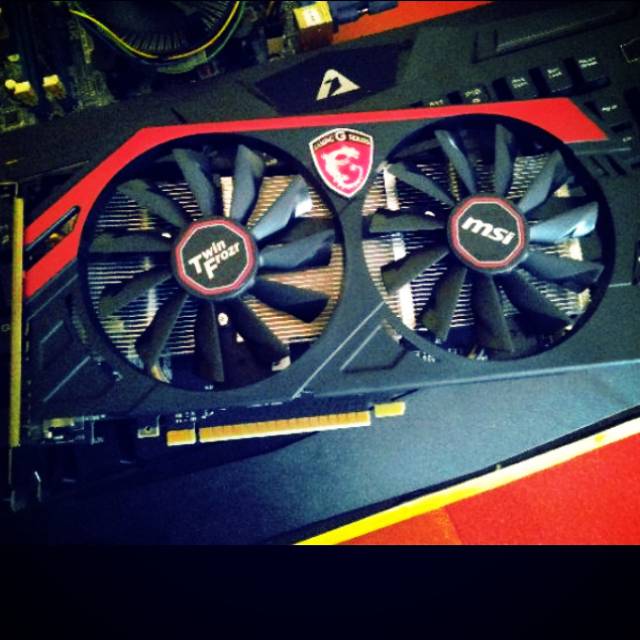 Vga 1gb ddr5 128 bit msi gtx 750ti