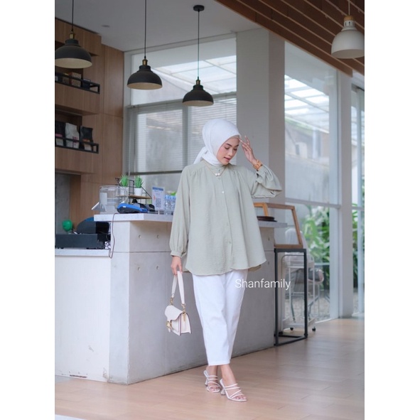 Kemeja Crinkle Wanita Oversized Kekinian / Vella Blouse Crinkle Polos Premium