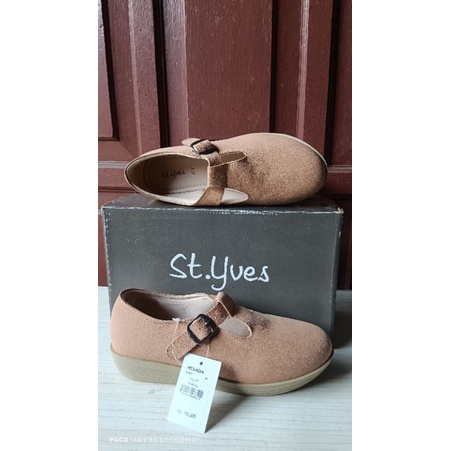 Sepatu Wanita St. Yves