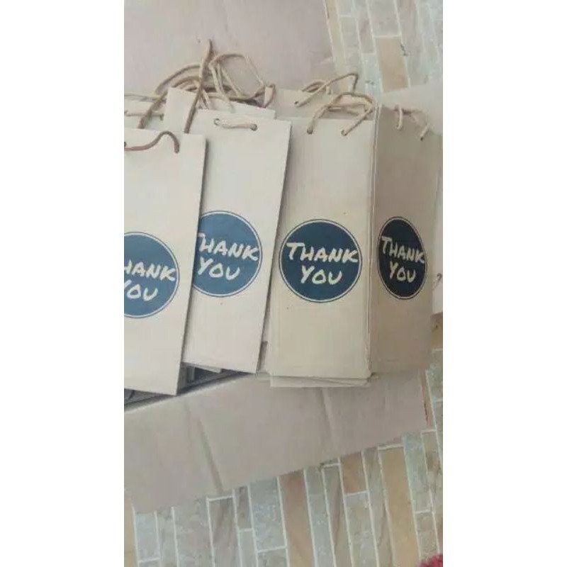 

paperbag custom sablon suka2 ukuran 10*6*23 khusus sovenir