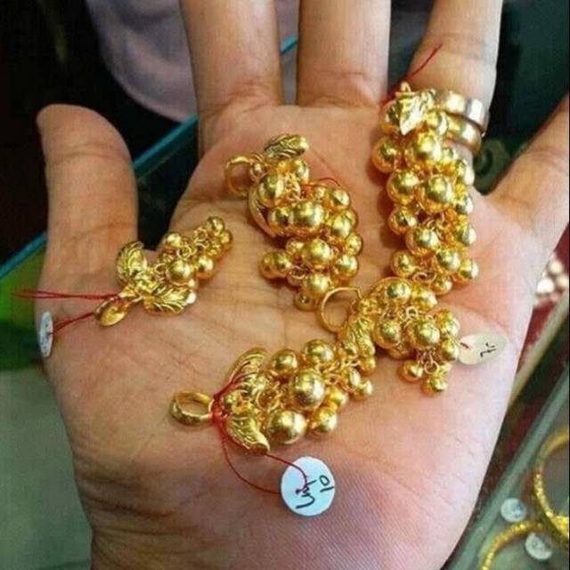 liontin anggur emas london 24k kadar 999,9%.
