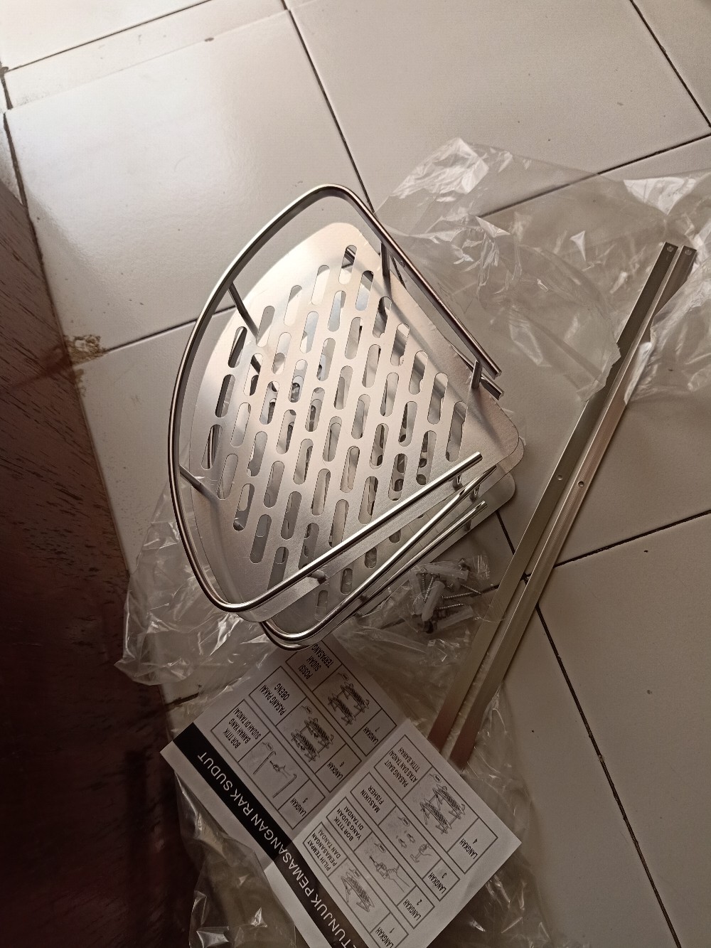 Tempat Sabun Mandi Cair Multifungsi Tempat Shampoo Serbaguna Alumunium