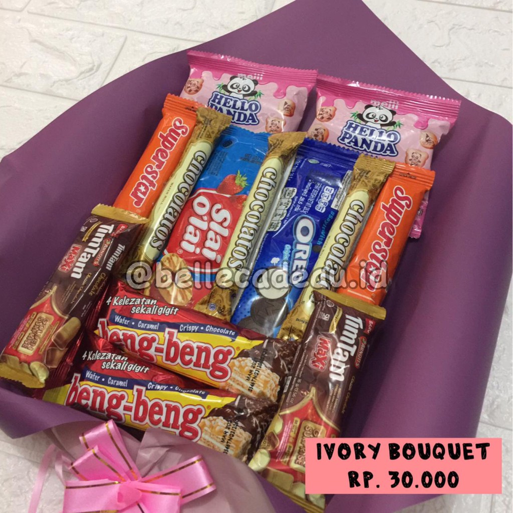 

Belle Cadeau Buket Snack Makanan Hadiah untuk Wisuda Sidang Ulang Tahun Anniversary