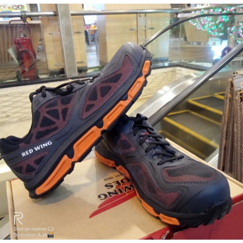 Sepatu Safety merk redwing  original/asli