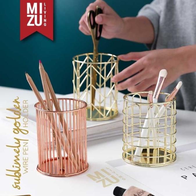 

BISA COD SUBLIMELY GOLDEN Office Stationery V1 Pen Holder Tempat Alat Tulis ATK/PULPEN GEL/PULPEN LUCU/PULPEN 1 PACK/PENSIL WARNA/PENSIL 2B/PENGHAPUS JOYKO/PENGHAPUS LUCU/RAUTAN PENSIL PUTAR/RAUTAN ELEKTRIK/SPIDOL WARNA/SPIDOL PERMANEN/SPIDOL