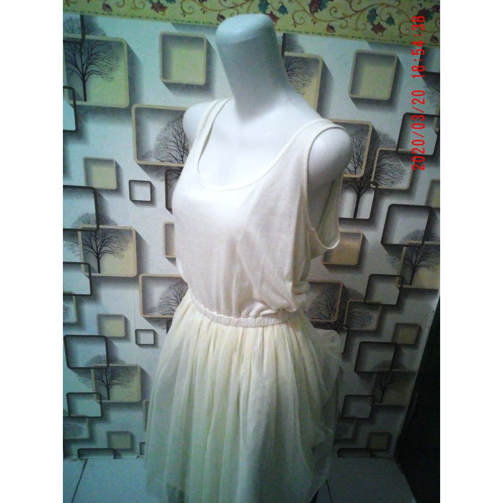 Dress Tile Putih Gading