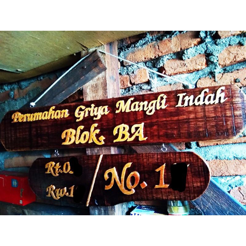 

papan nama ukir kayu