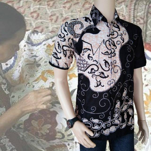 Baju Batik M L XL XXL JUMBO NEW ARRIVAL DISTRO BATIK HRB026 BATIK NOTOARTO HITAM MANIS /kemejabatik/batikmurah/batikkombinasiKemeja Batik Pria Moderen Lengan Pendek Motif Hitam Manis-6