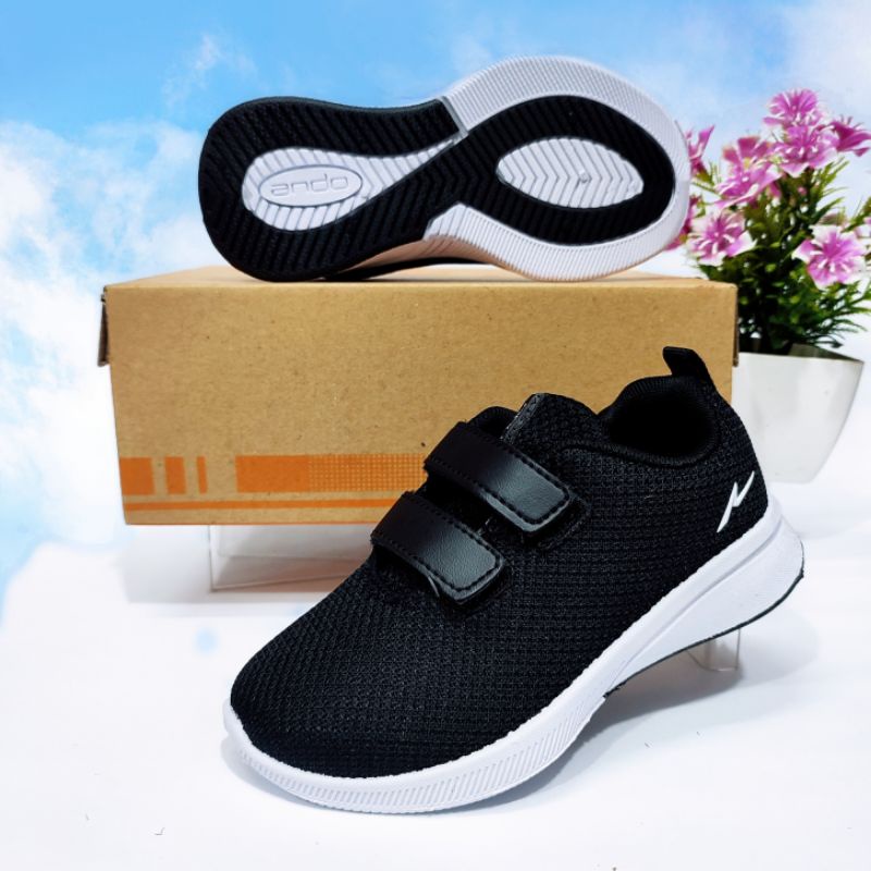 ANDO Sepatu Sekolah Anak Laki Perempuan Kecil Tanggung Black White Perekat Tanpa Tali Mia Elsie Original Size 29 sd 38