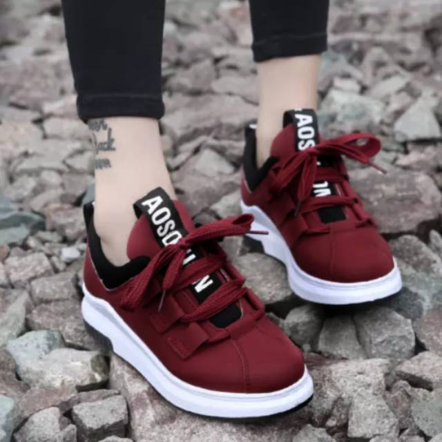 Sepatu sneakers wanita fashion aosotion