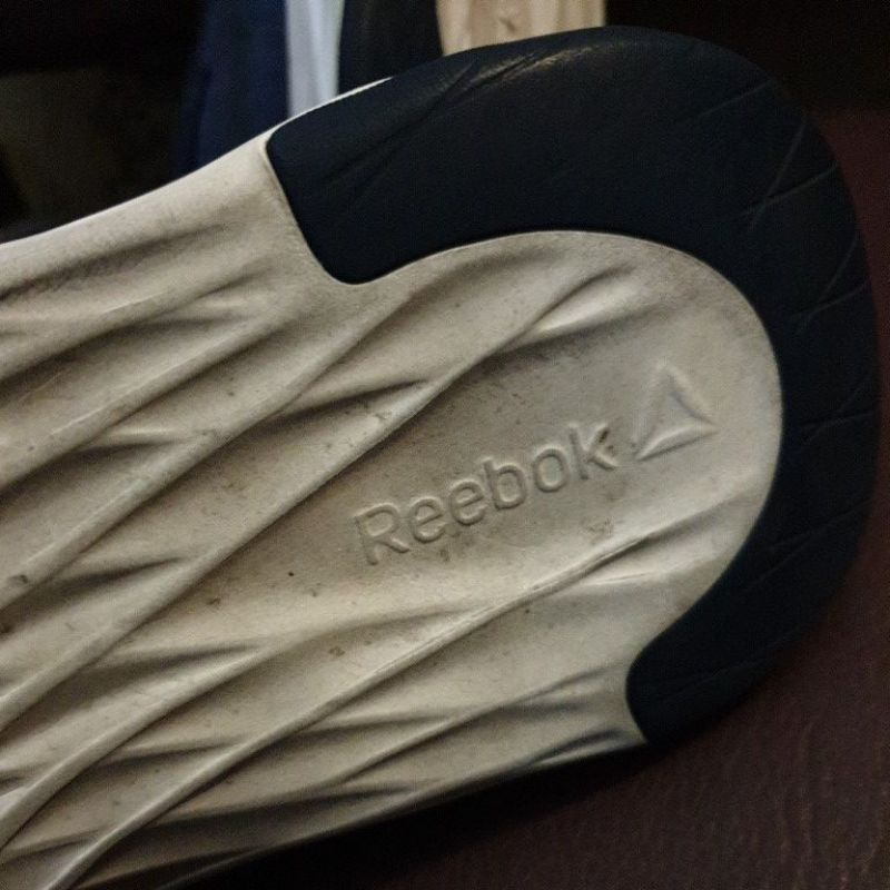 SEPATU REEBOK PRELOVED ORIGINAL