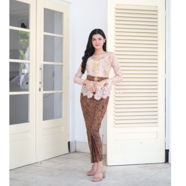 Set Kebaya Bali semi italy special Baby Milo | Kebaya Kondangan