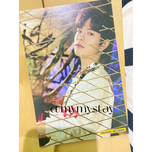 

postcard scars seungmin