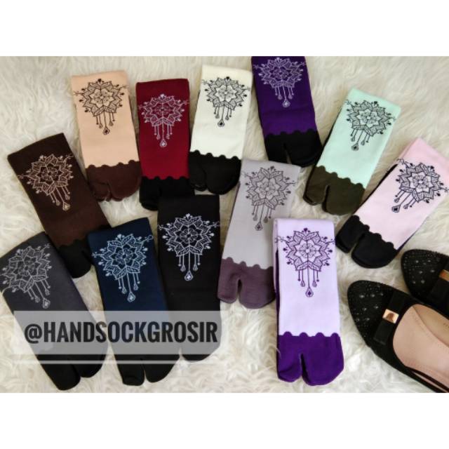 Kaos Kaki Mahendi