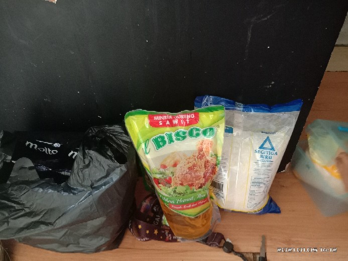 Molto Pewangi Pakaian Pink Elegant Pure 12 Sachet X 20ml