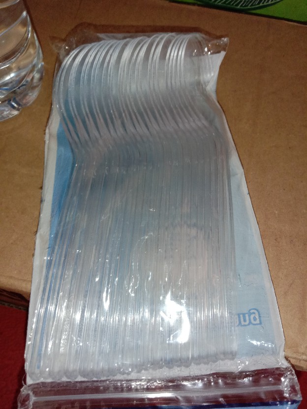 Sendok Makan Plastik Bening Isi 25