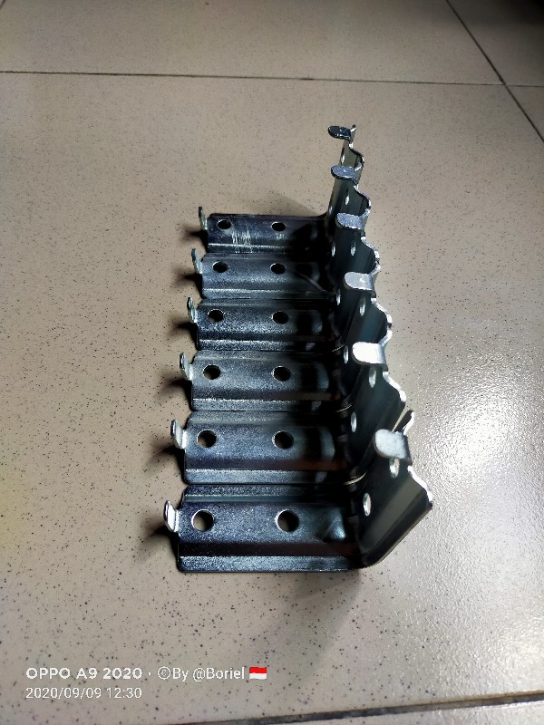 Bracket Apar Gantungan Hanger Tabung Pemadam Kebakaran Api Gagang Besi Powder Serbuk 1-9 & Co2 1-7kg