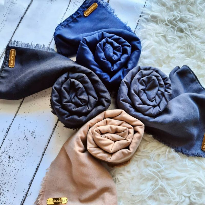 Odettá Shawl Basic Cotton Pashmina Arabian Hijab Rawis Turki Tegak Di Dahi Ga Nerawang Harlavita-4