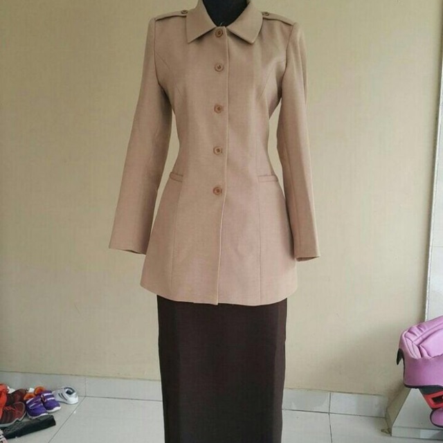 BAJU PRAMUKA WANITA