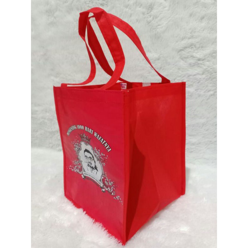 

tas souvenir spunbund kotak sablon