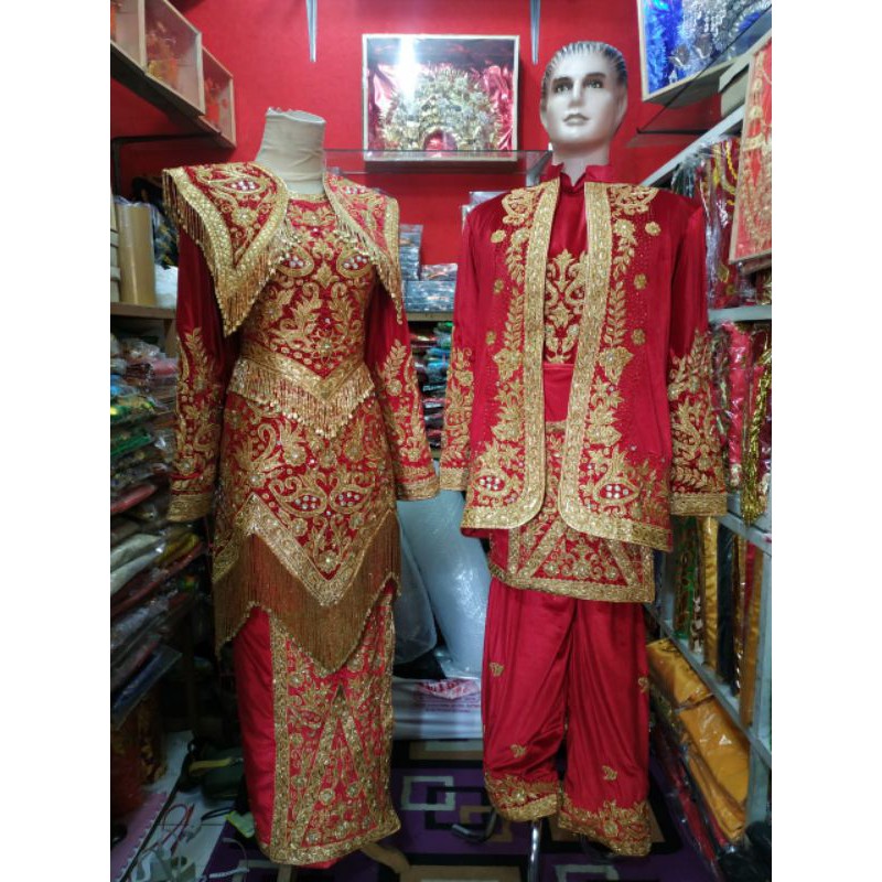 Baju Pengantin Minang Merah