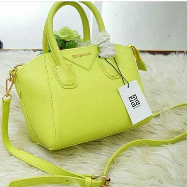 Khusus giv*nchy antigona small lemon