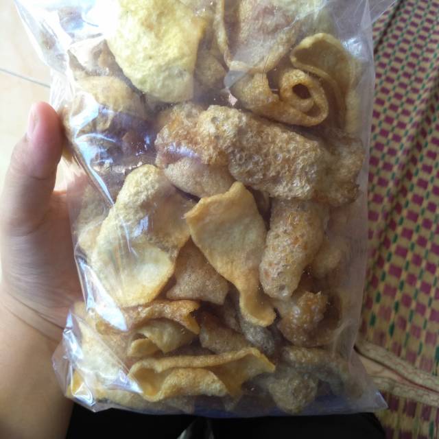 

Kurupuk kulit mentah